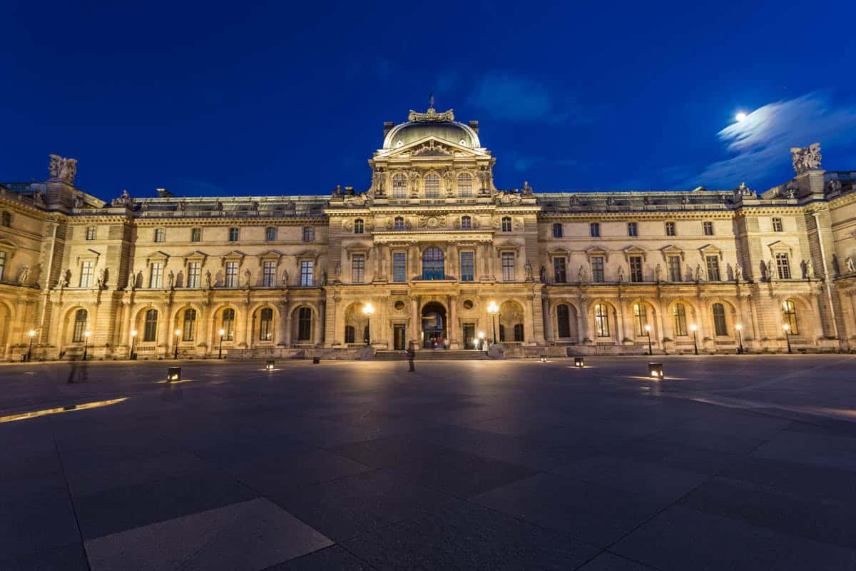 ;Louvre Museum