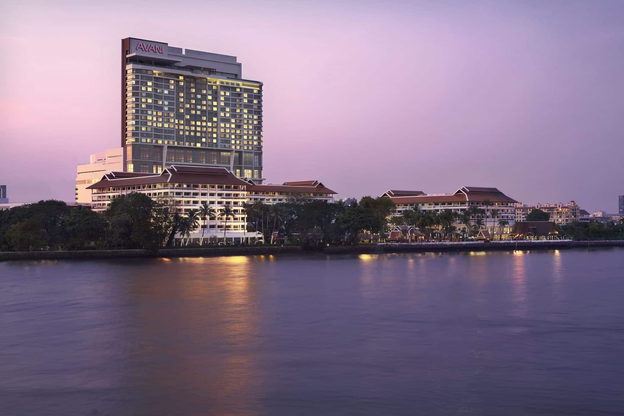 Riverside Luxury