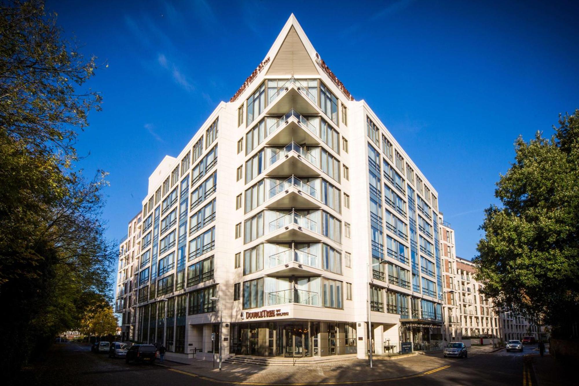 Kingston upon Thames — district hotels