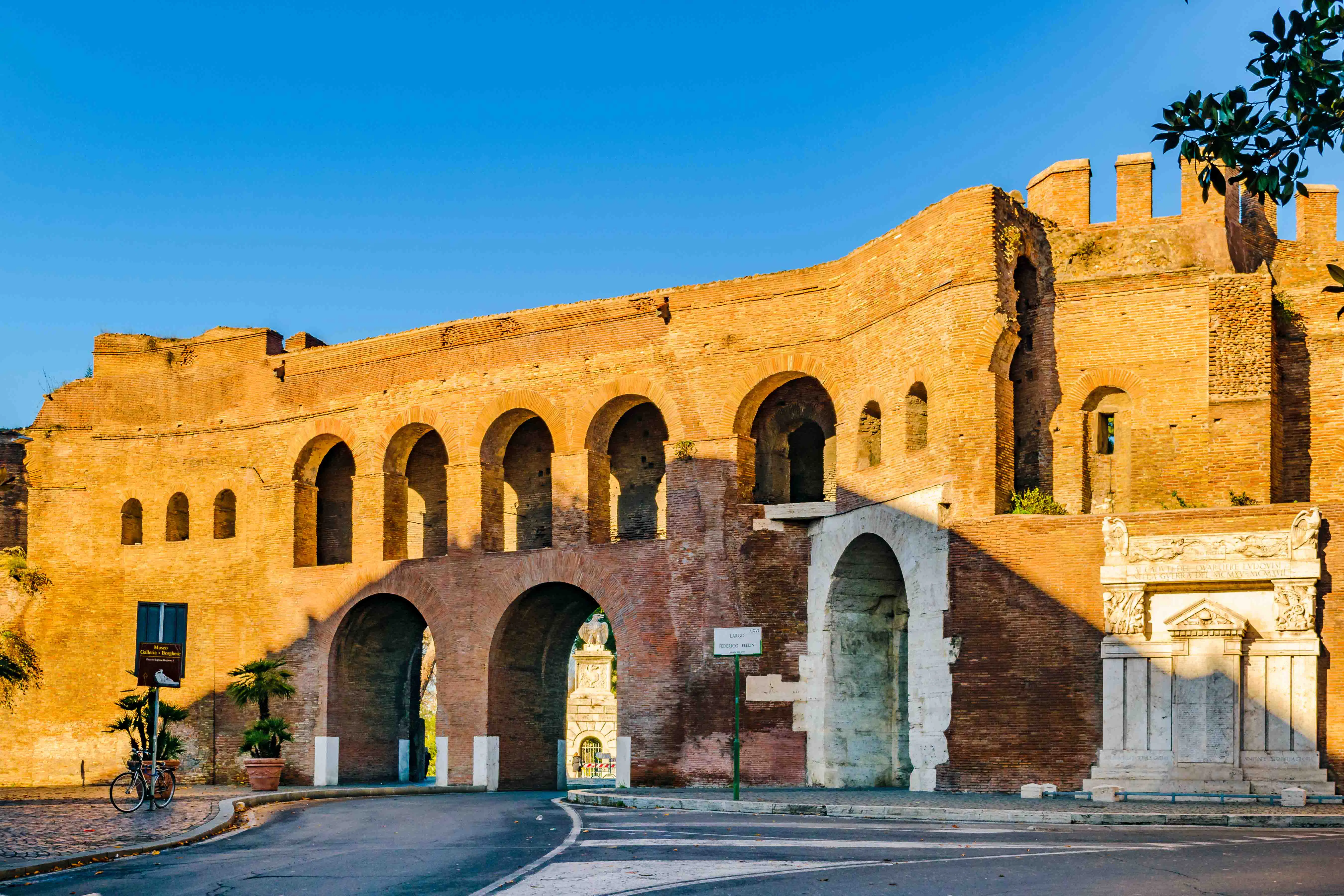 Pinciana Gate — Via Pinciana