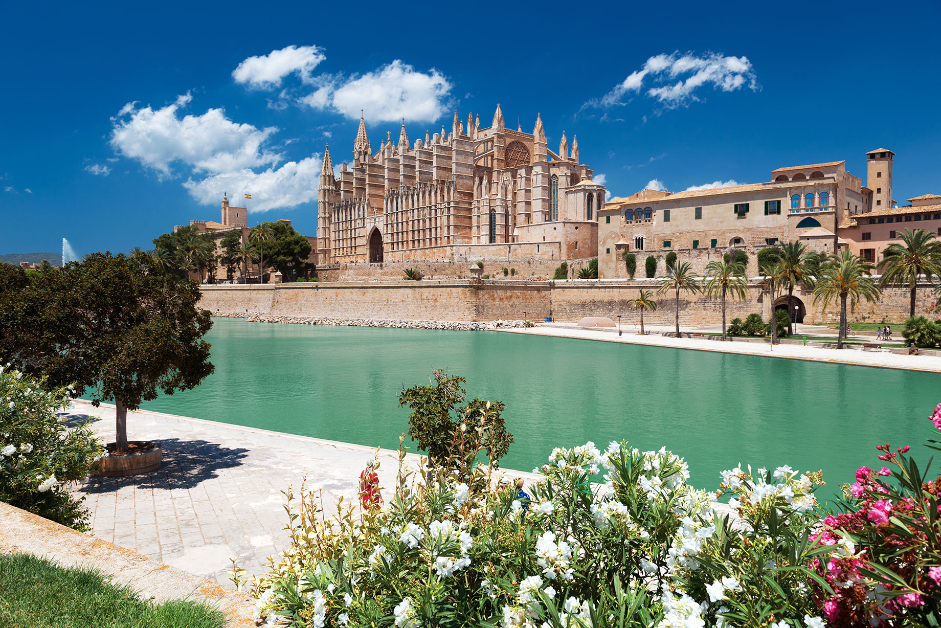 Parc de la Mar Exterior View