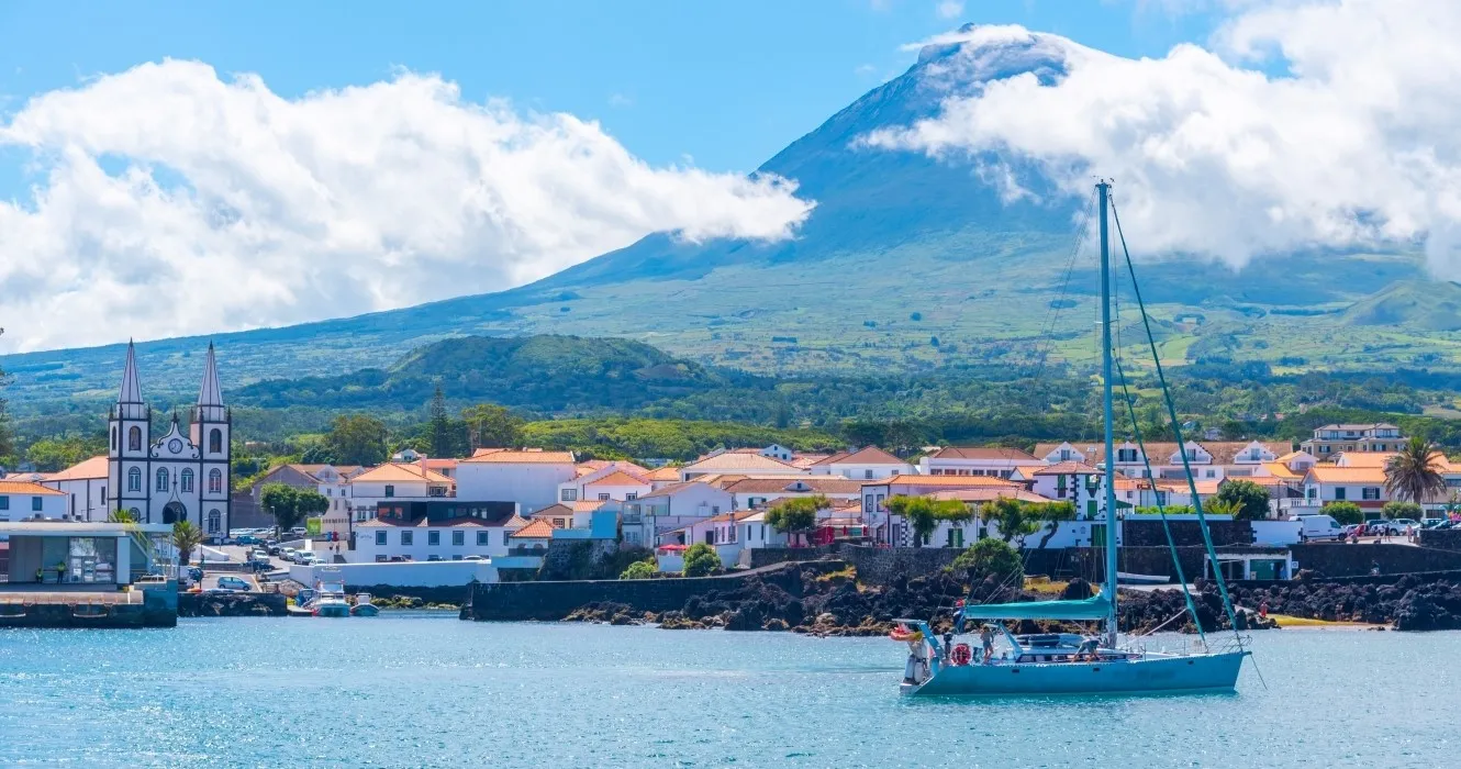 Madalena Waterfront Promenade