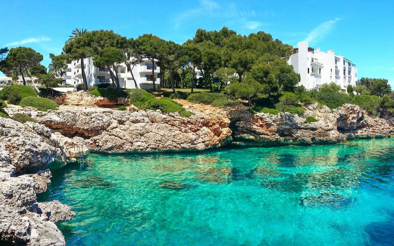 Cala d'Or coastline view
