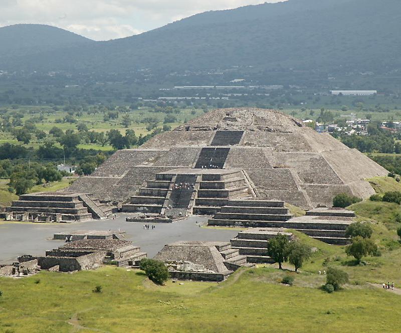Pyramid of the Moon (Pirámide de la Luna)