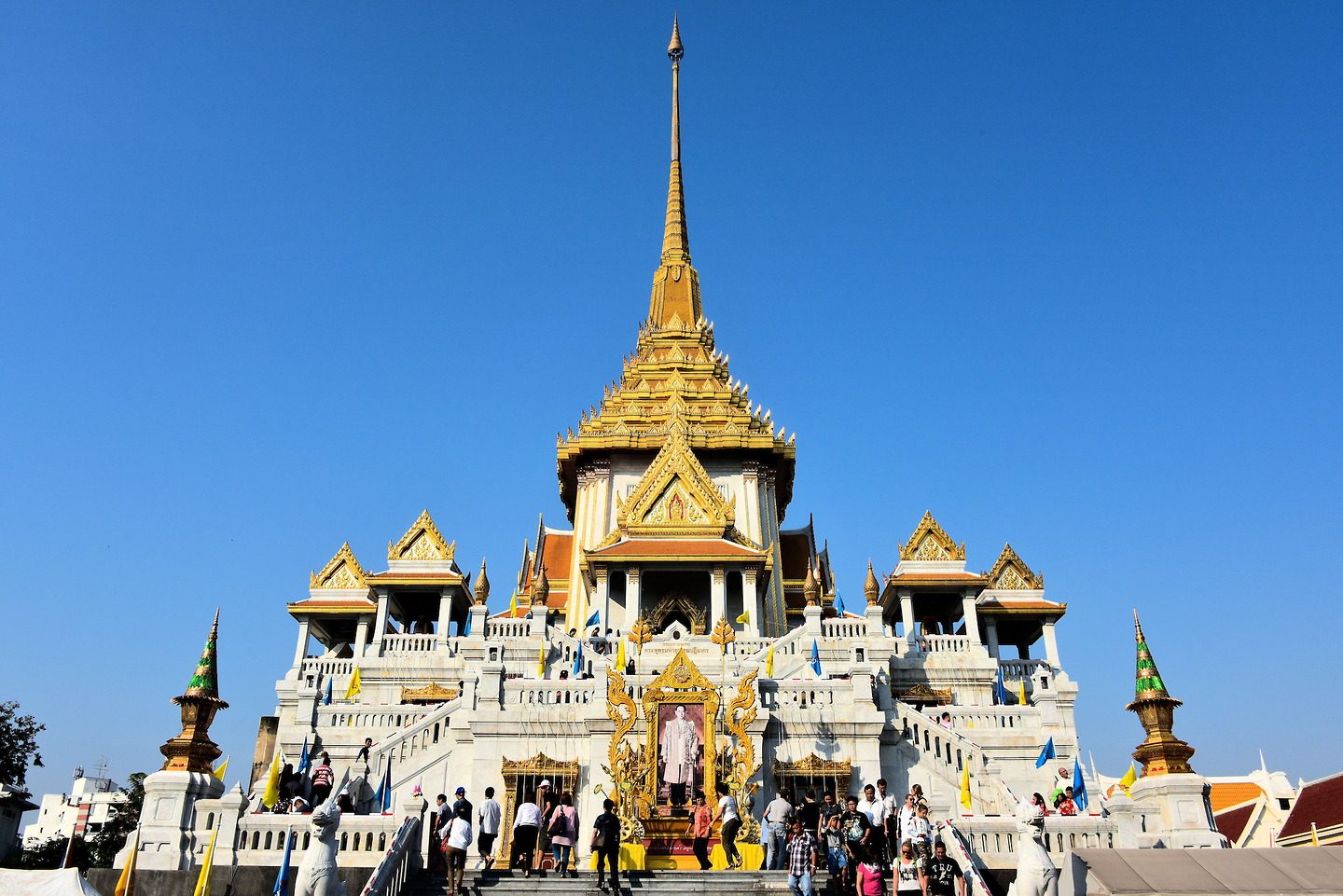 Wat Traimit