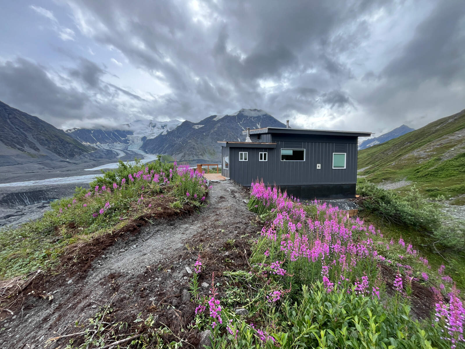 Glaciers Edge Cabins