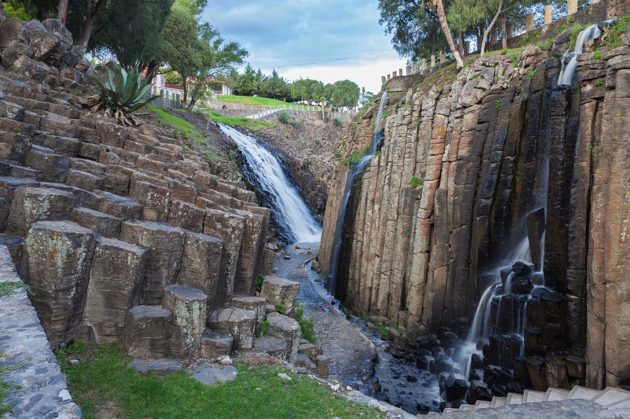 Basaltic Prisms of Santa María Regla