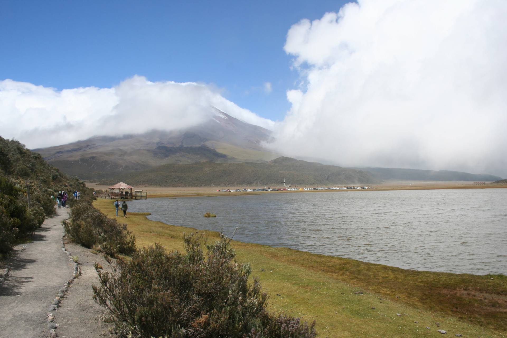 Limpiopungo Lagoon Loop