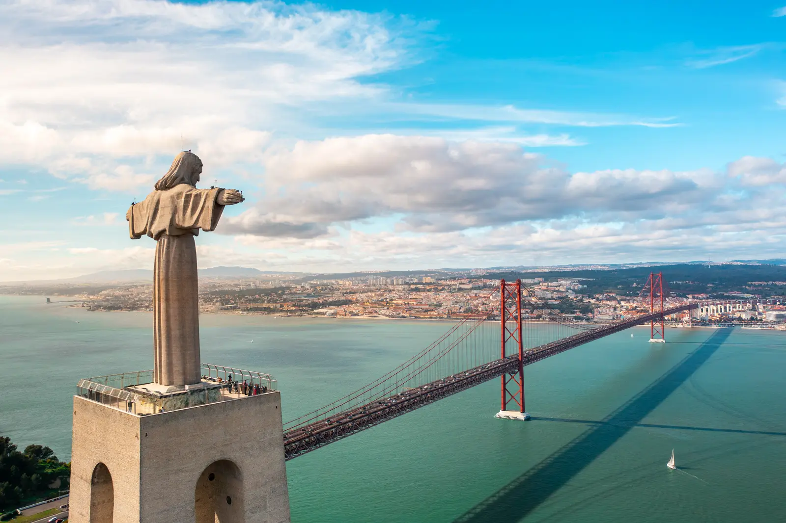 Cristo Rei Statue