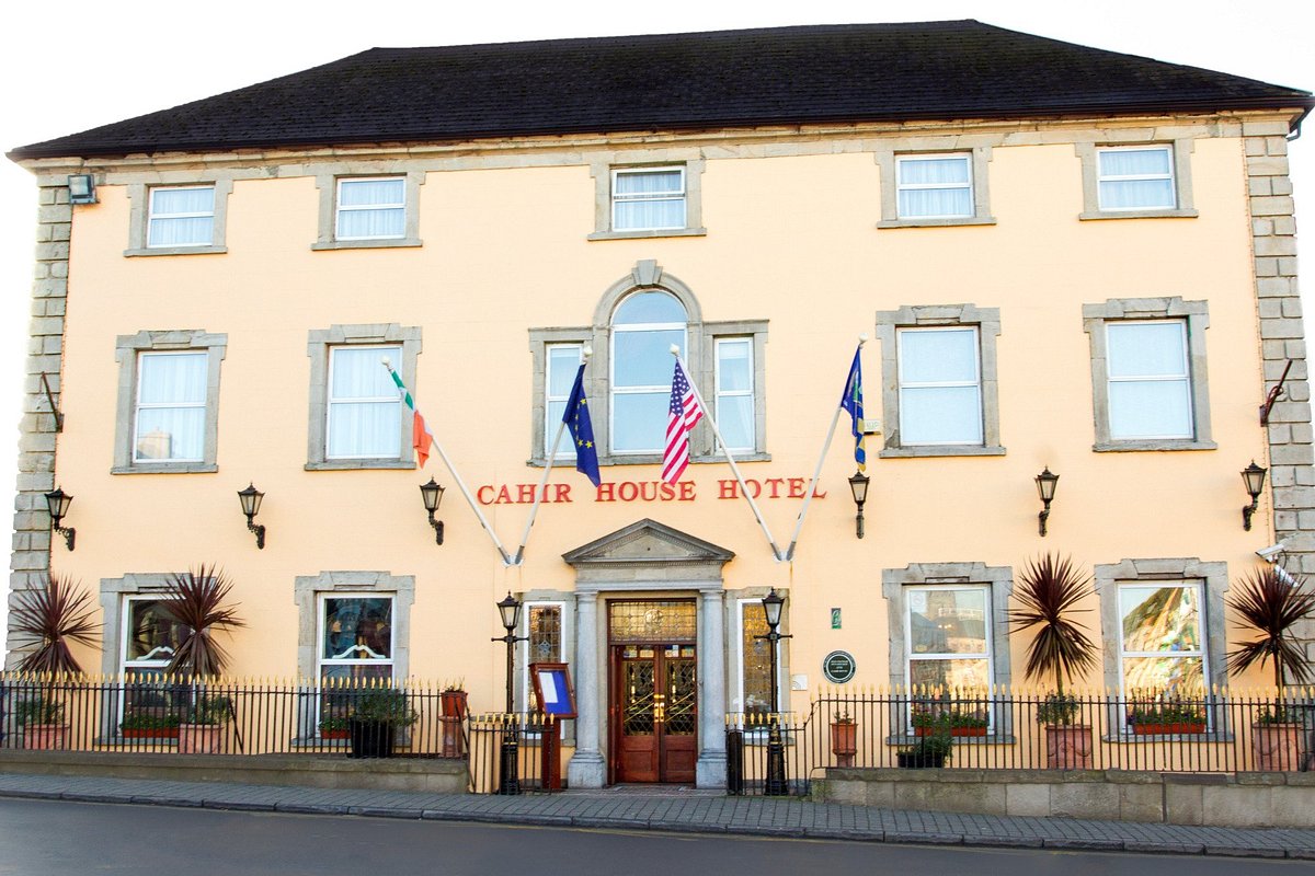 Cahir Hotels District