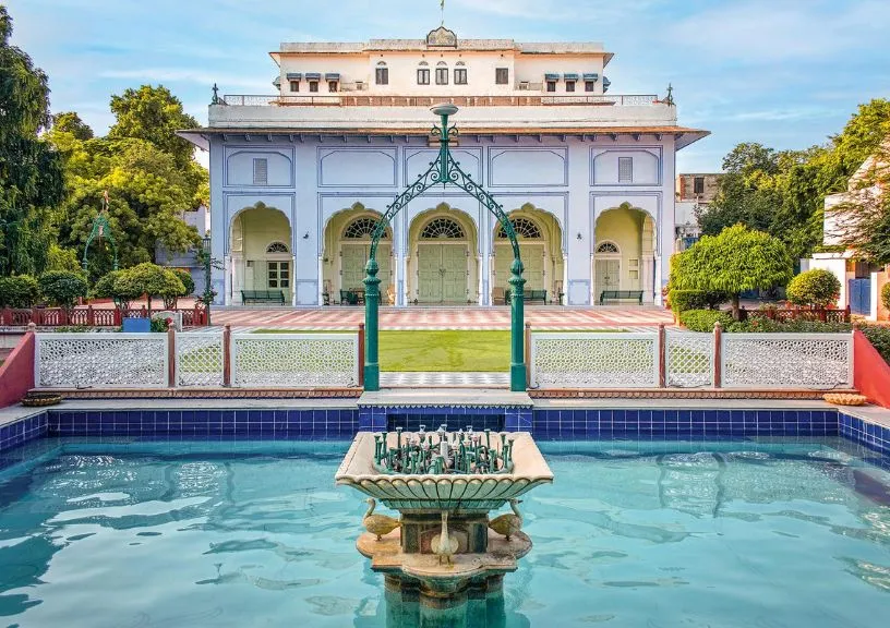 Hotel Diggi Palace