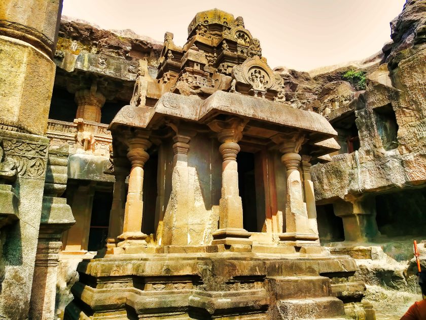 Jain Caves 30–34