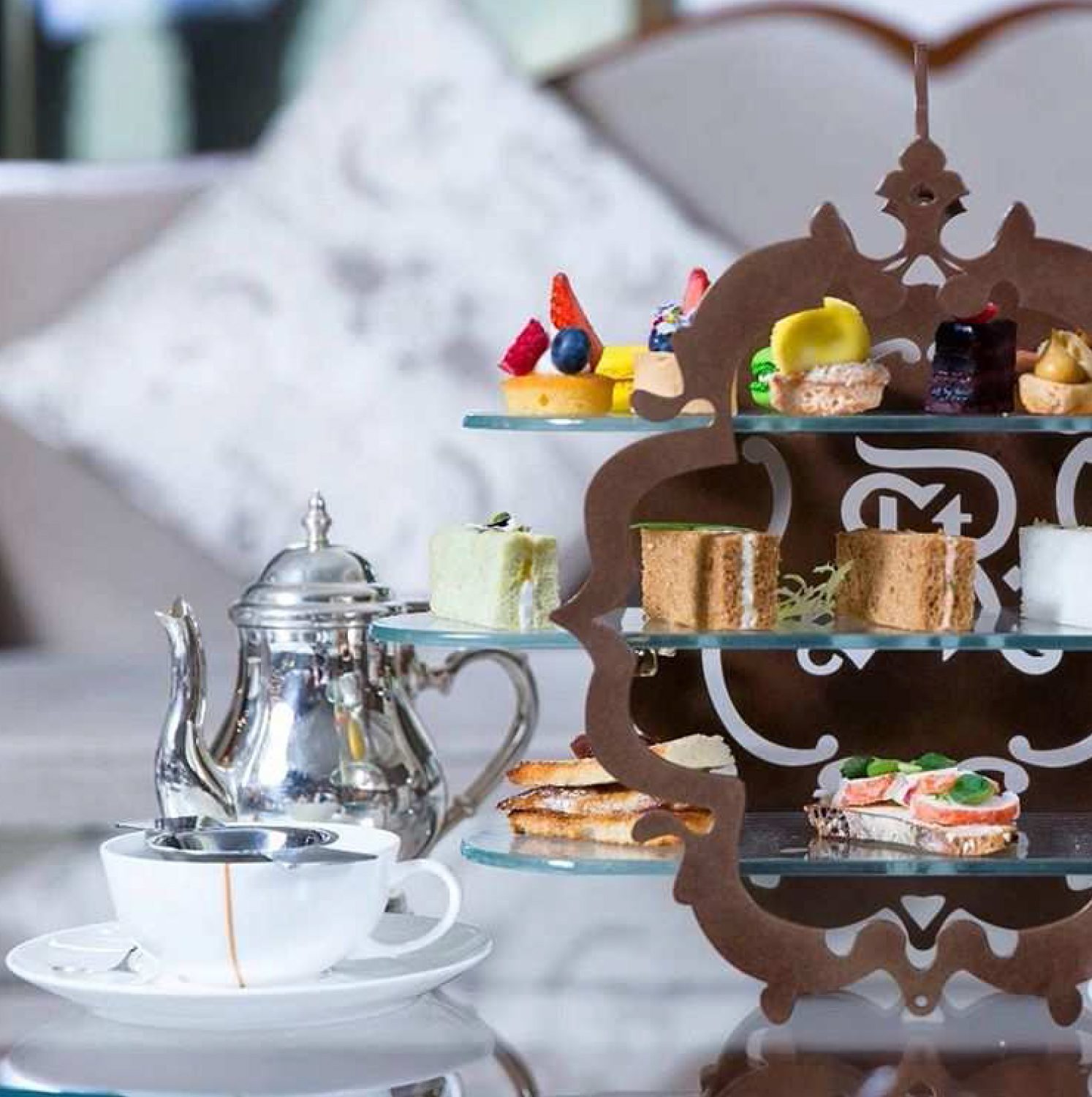 Thames River Cruise With Afternoon Tea