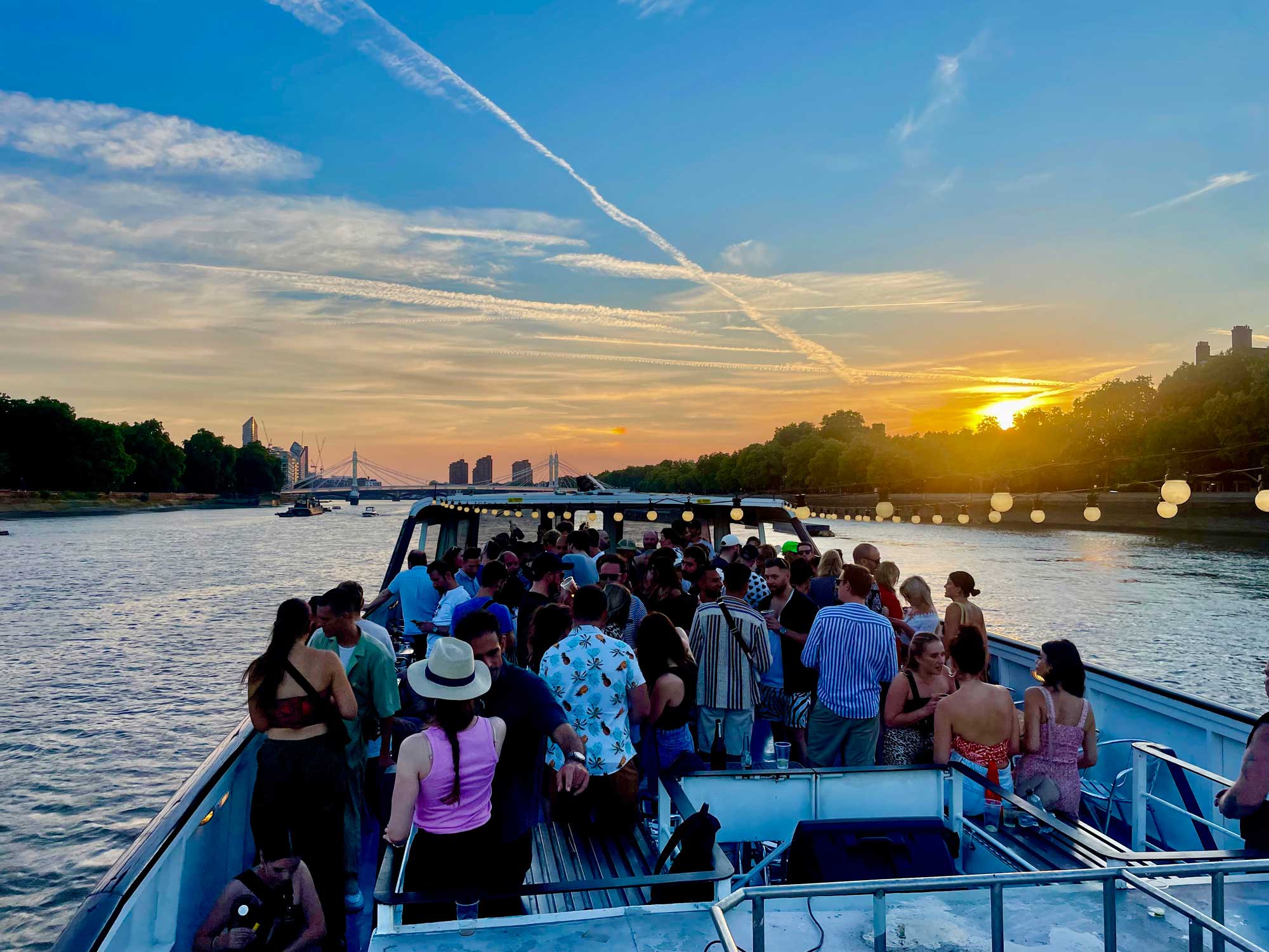 Thames River Cruise Night