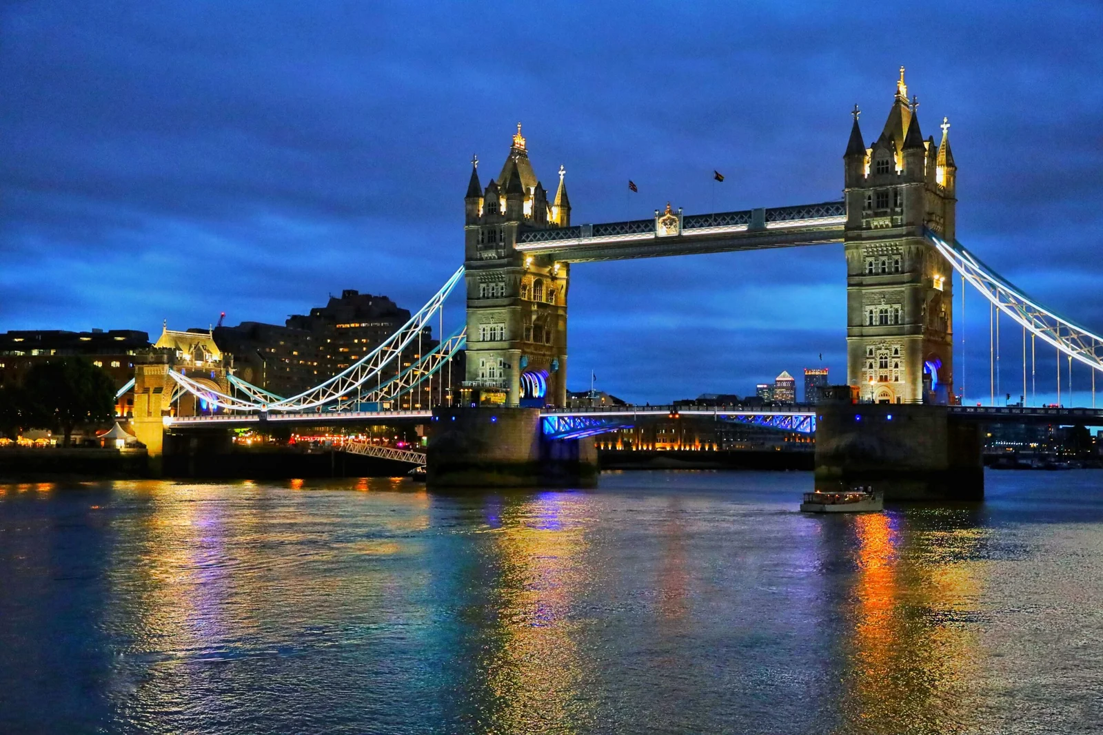 Tower Bridge Passage