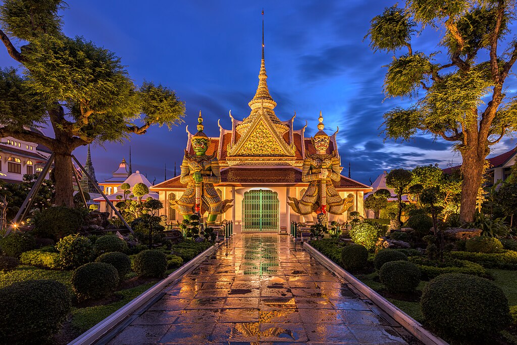 Wat Arun Main Gate