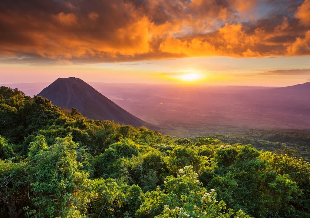 Cerro Verde Extinct Volcano Trail