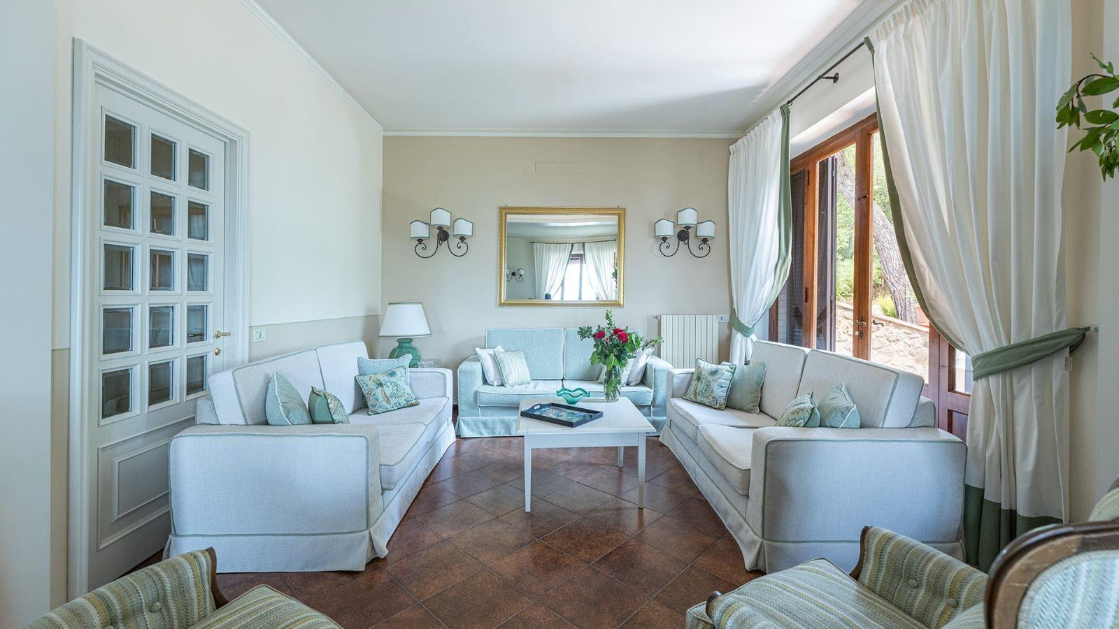 Siena Luxury Suites