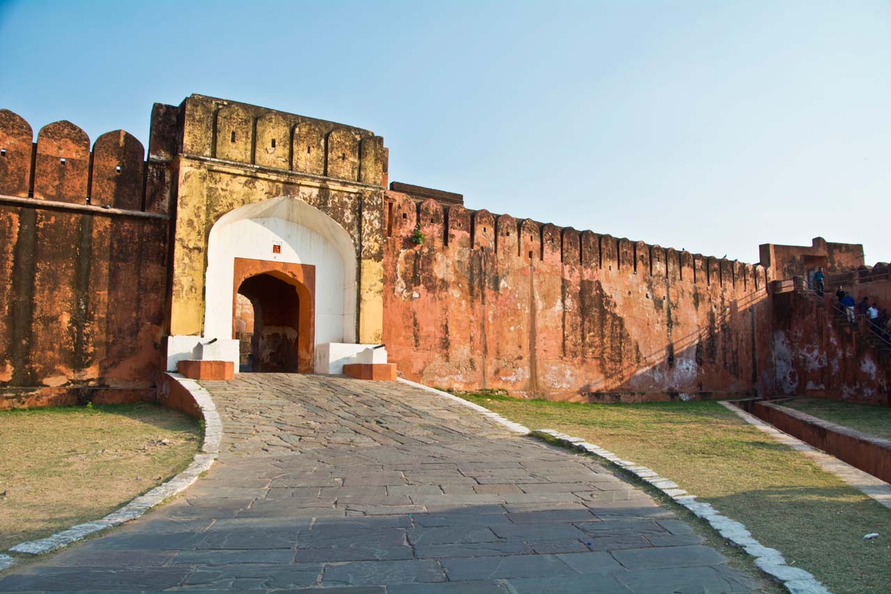 Awani Darwaza