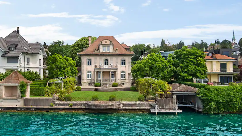 Lake Zurich Villa Coast