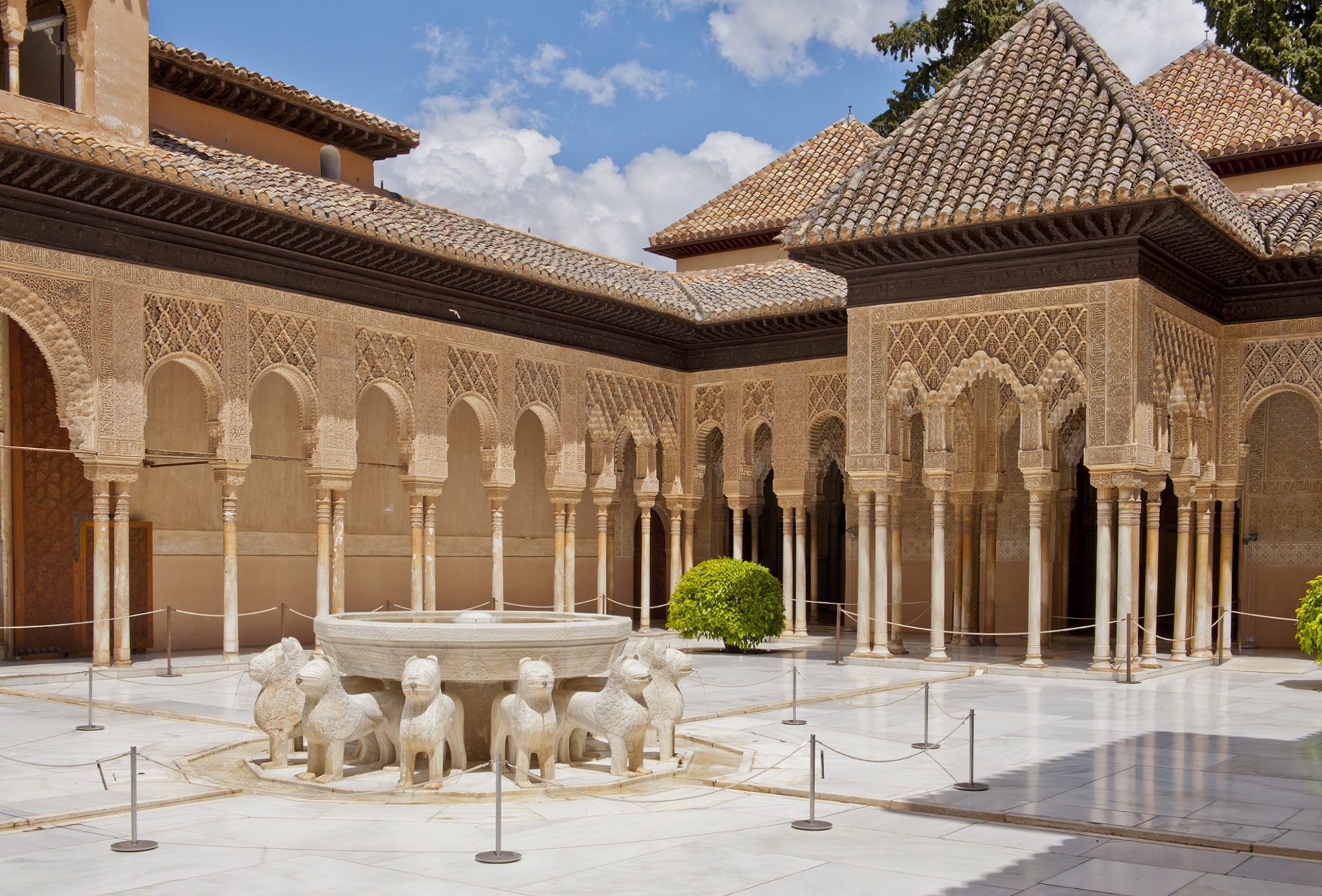 Patio de los Leones