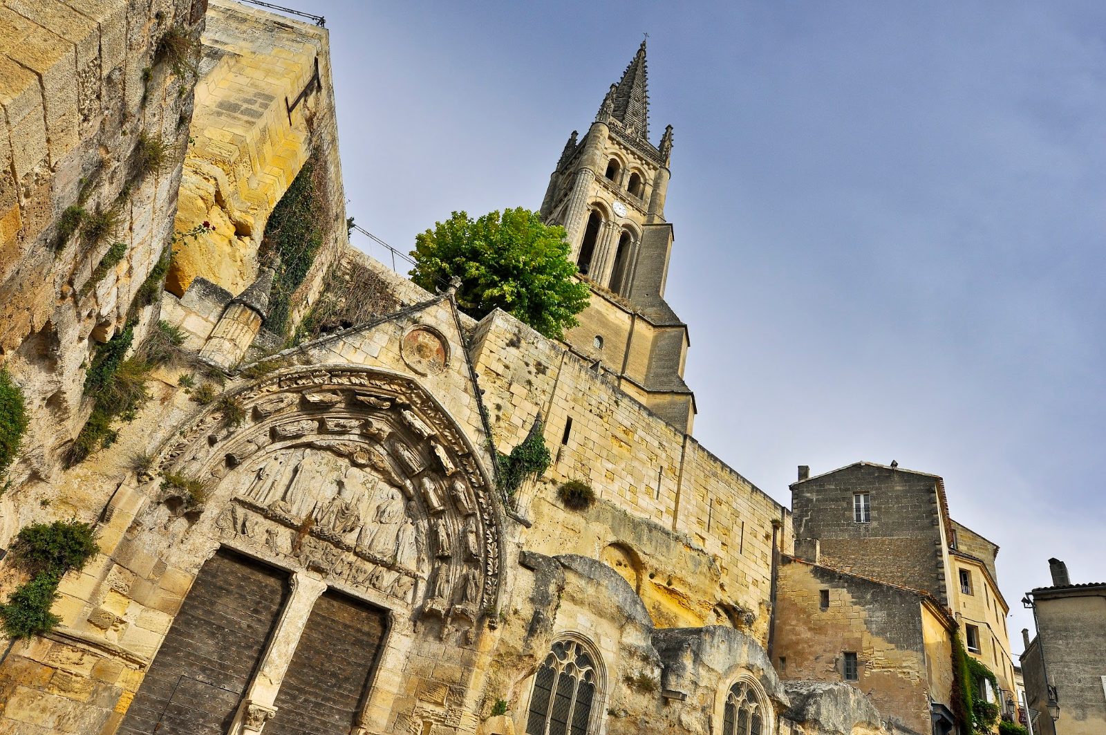 Monolithic Church