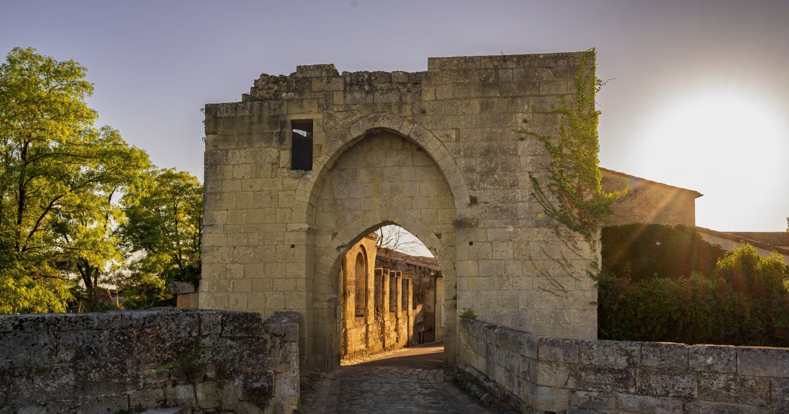 Brunet Gate