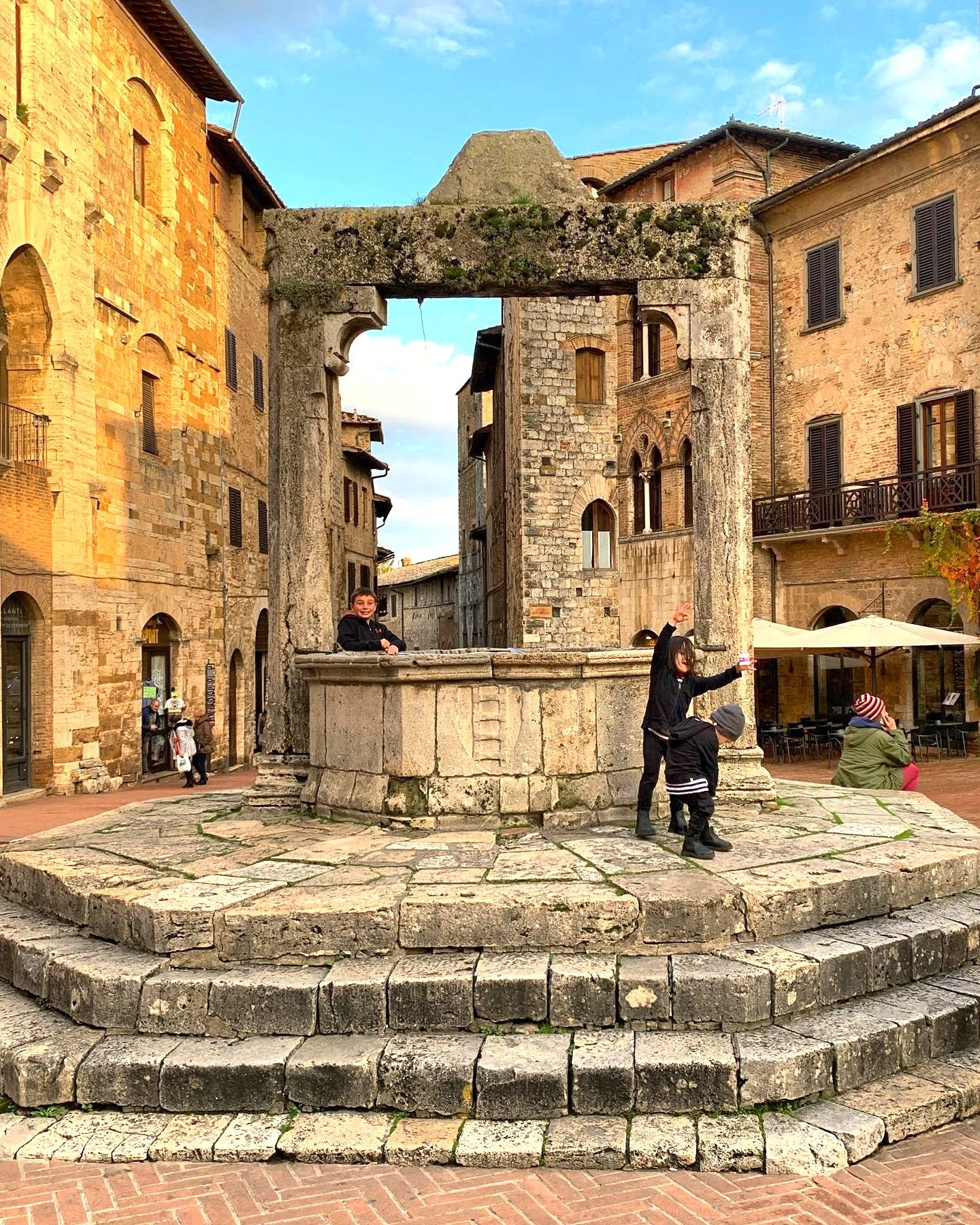 Piazza della Cisterna