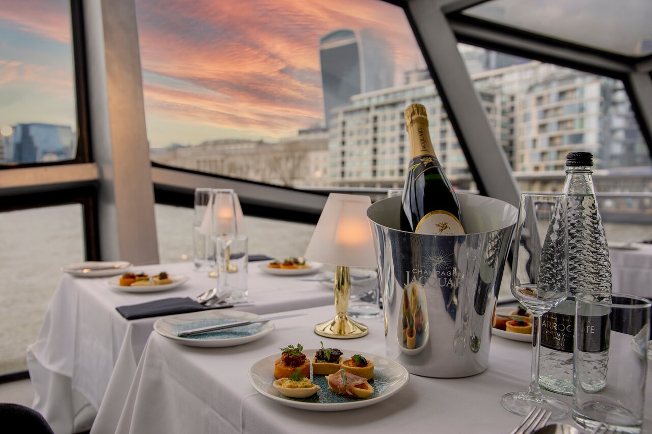 London Sightseeing River Cruise With Lunch