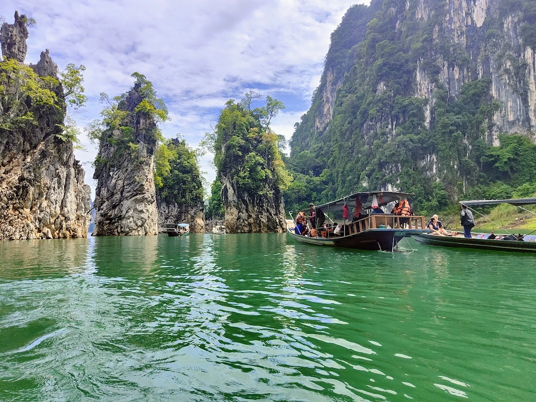 Guilin Viewpoint (Khao Sam Kler) boat stop