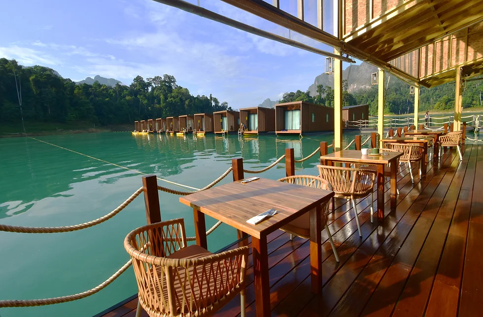 Lunch at floating restaurant