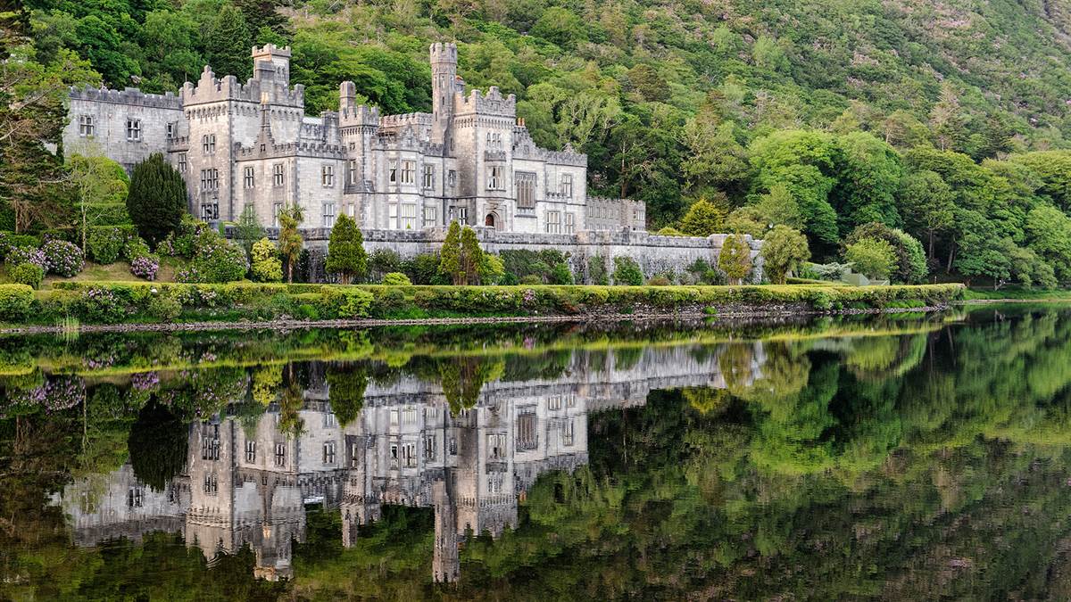 Discover Kylemore Abbey in Connemara