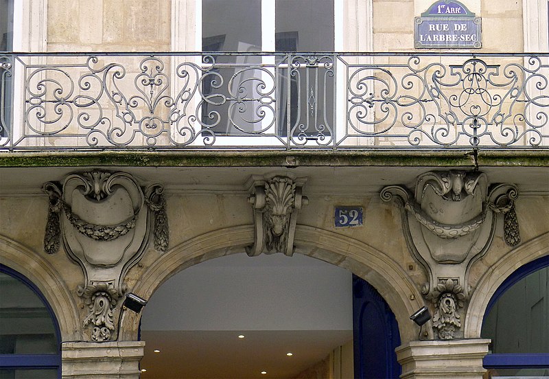 Arbre Sec Facade