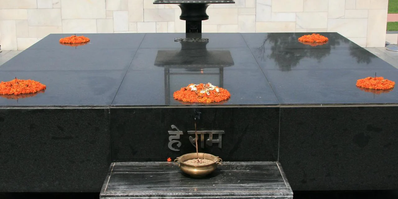 Mahatma Gandhi Monument