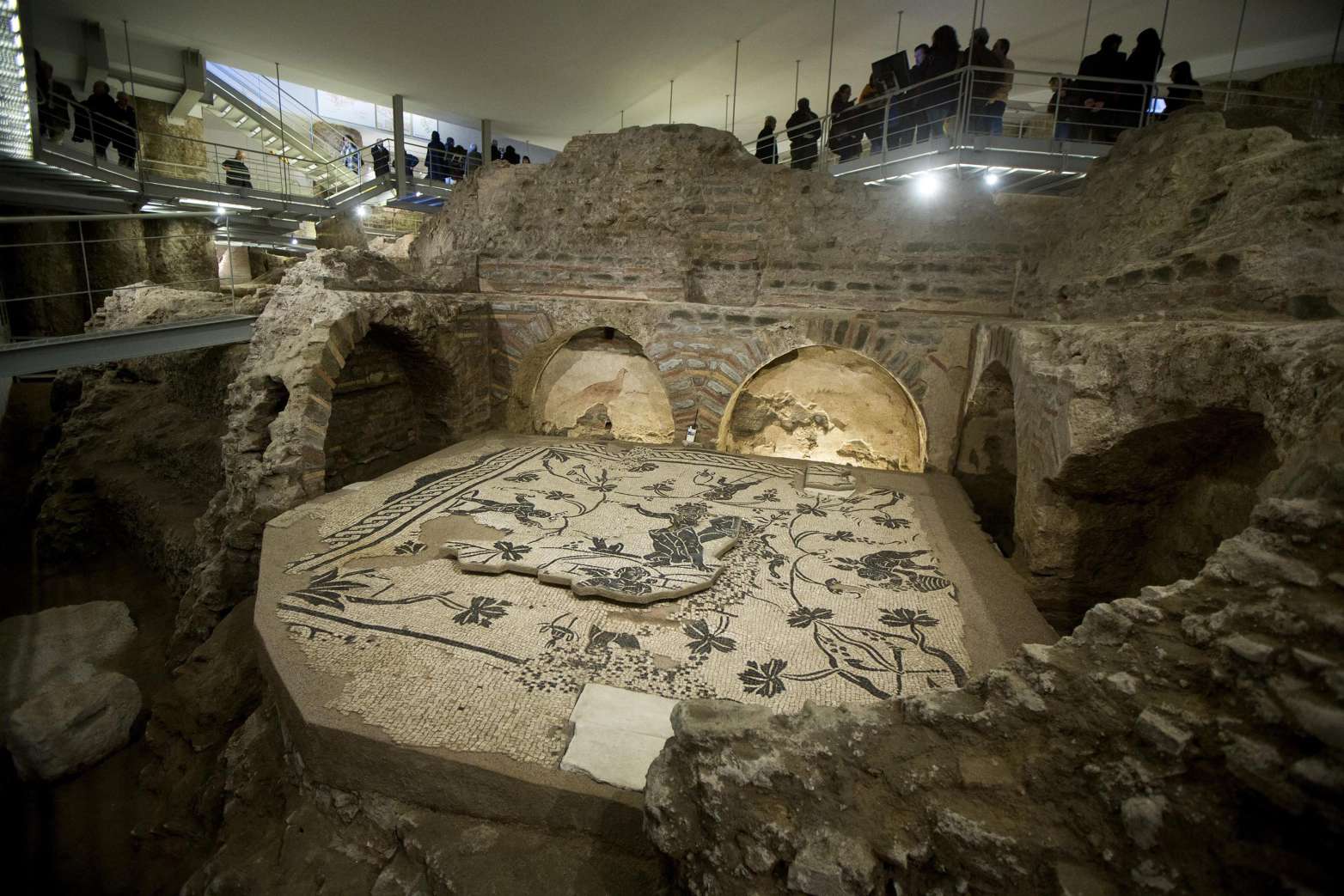 Exploring the Vatican Necropolis Beneath St. Peter's