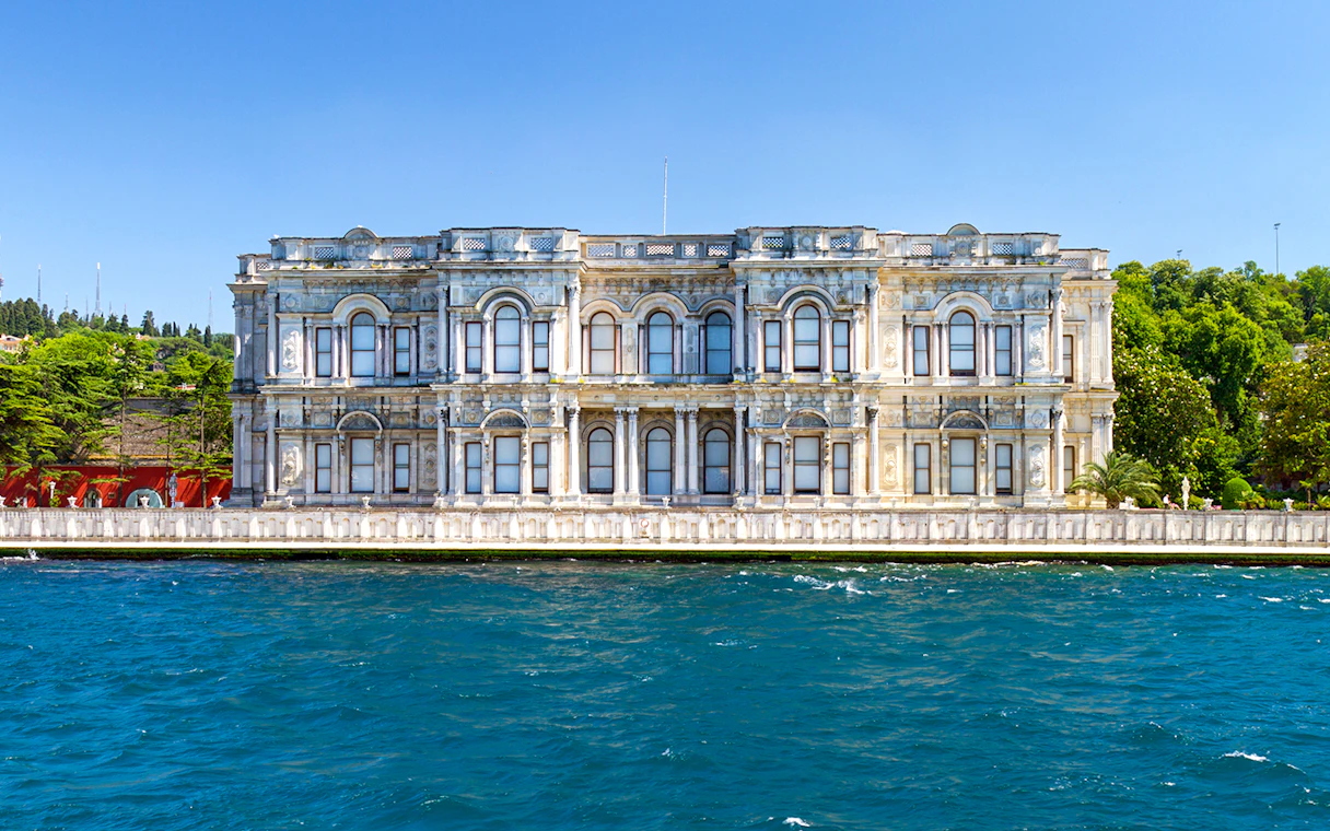 Visiting Beylerbeyi Palace on the Bosphorus