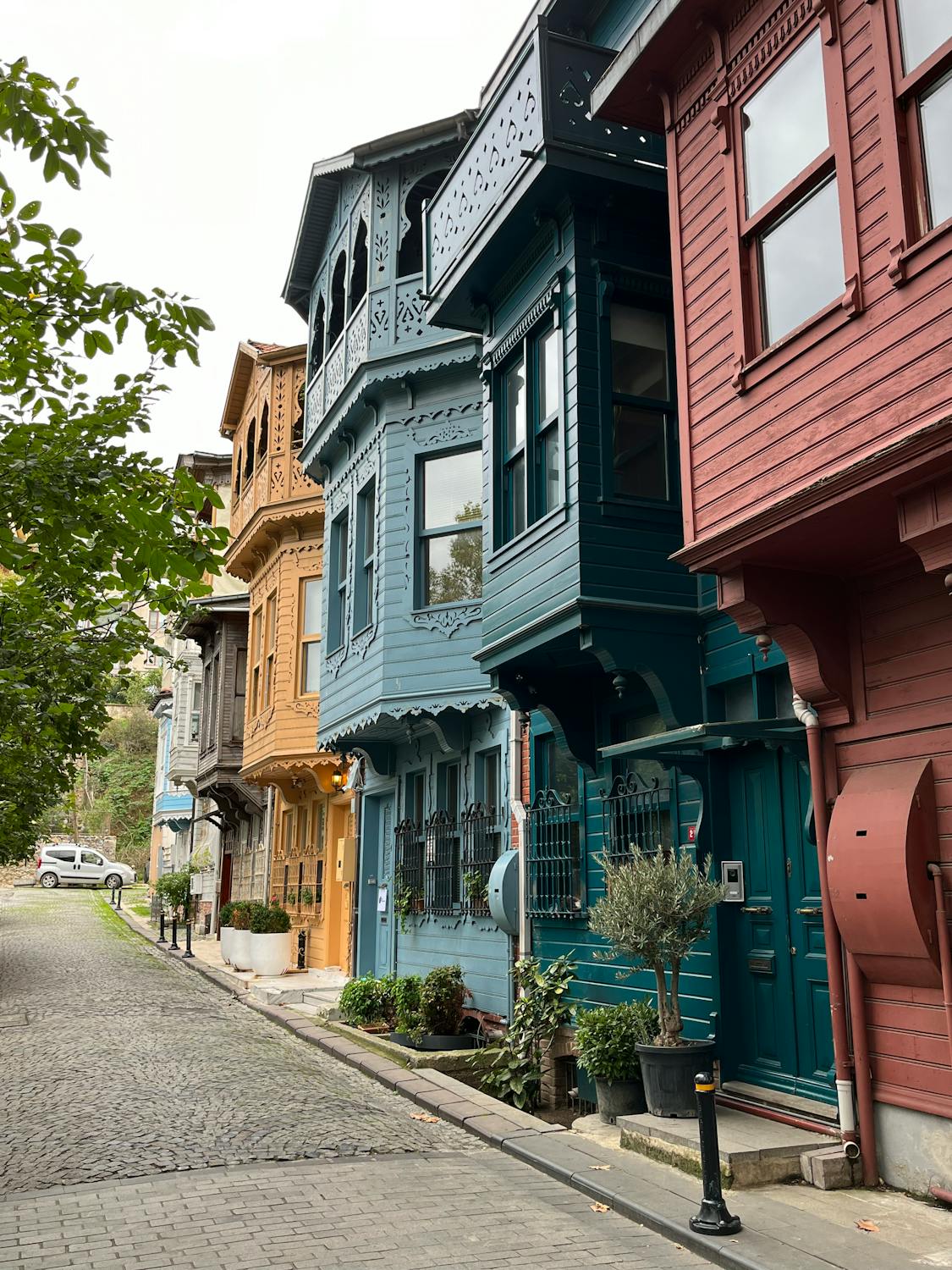 Kuzguncuk Neighbourhood