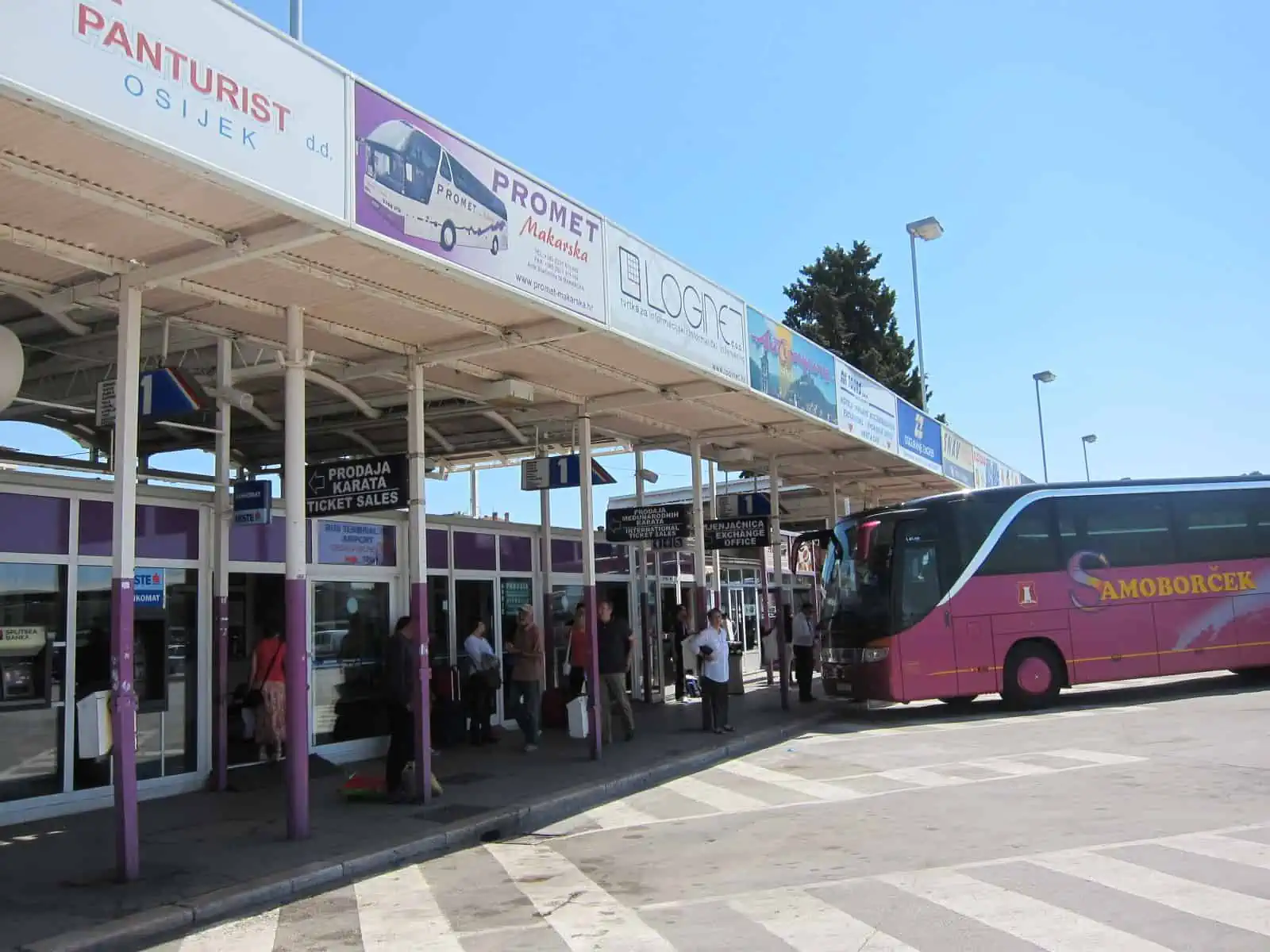 Split Bus Station pick-up
