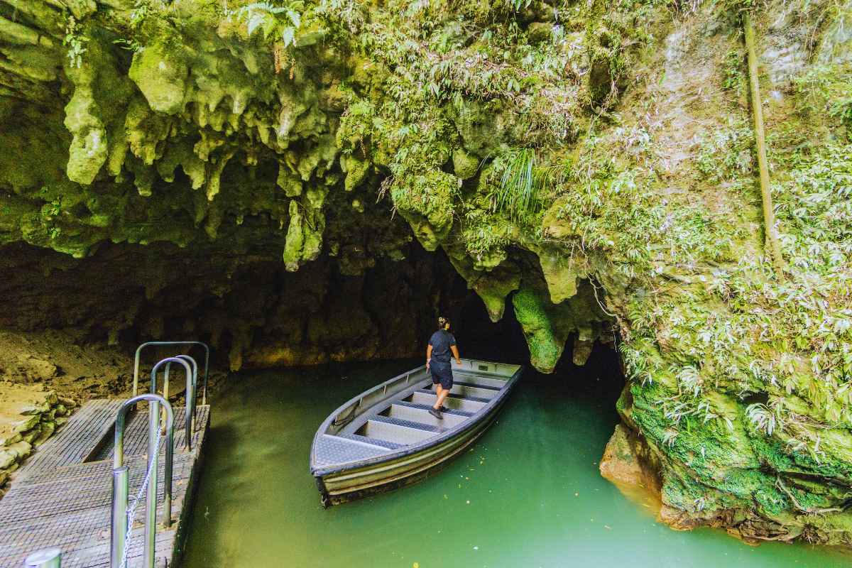 Small Canyons and Grottoes