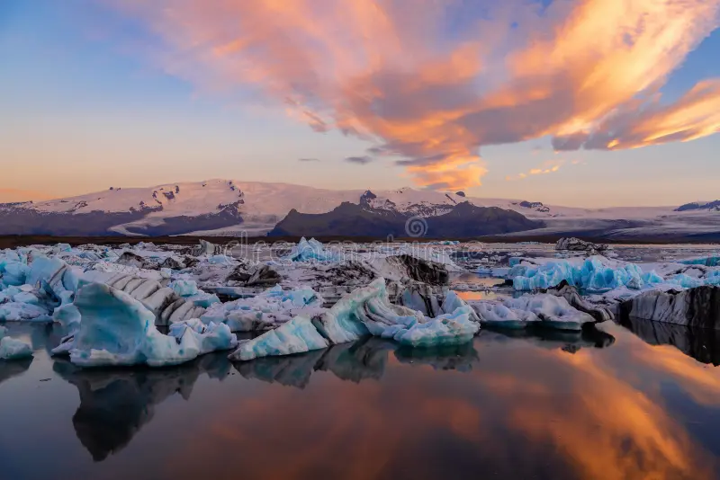 Jökulsárlón Glacier Lagoon Car Park