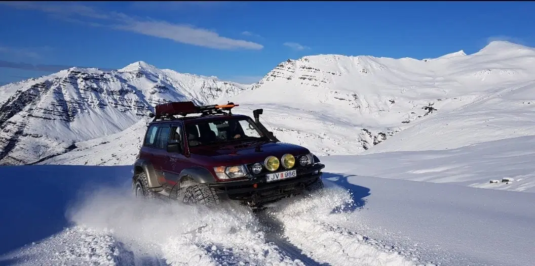 Super Jeep Drive Across Breiðamerkursandur