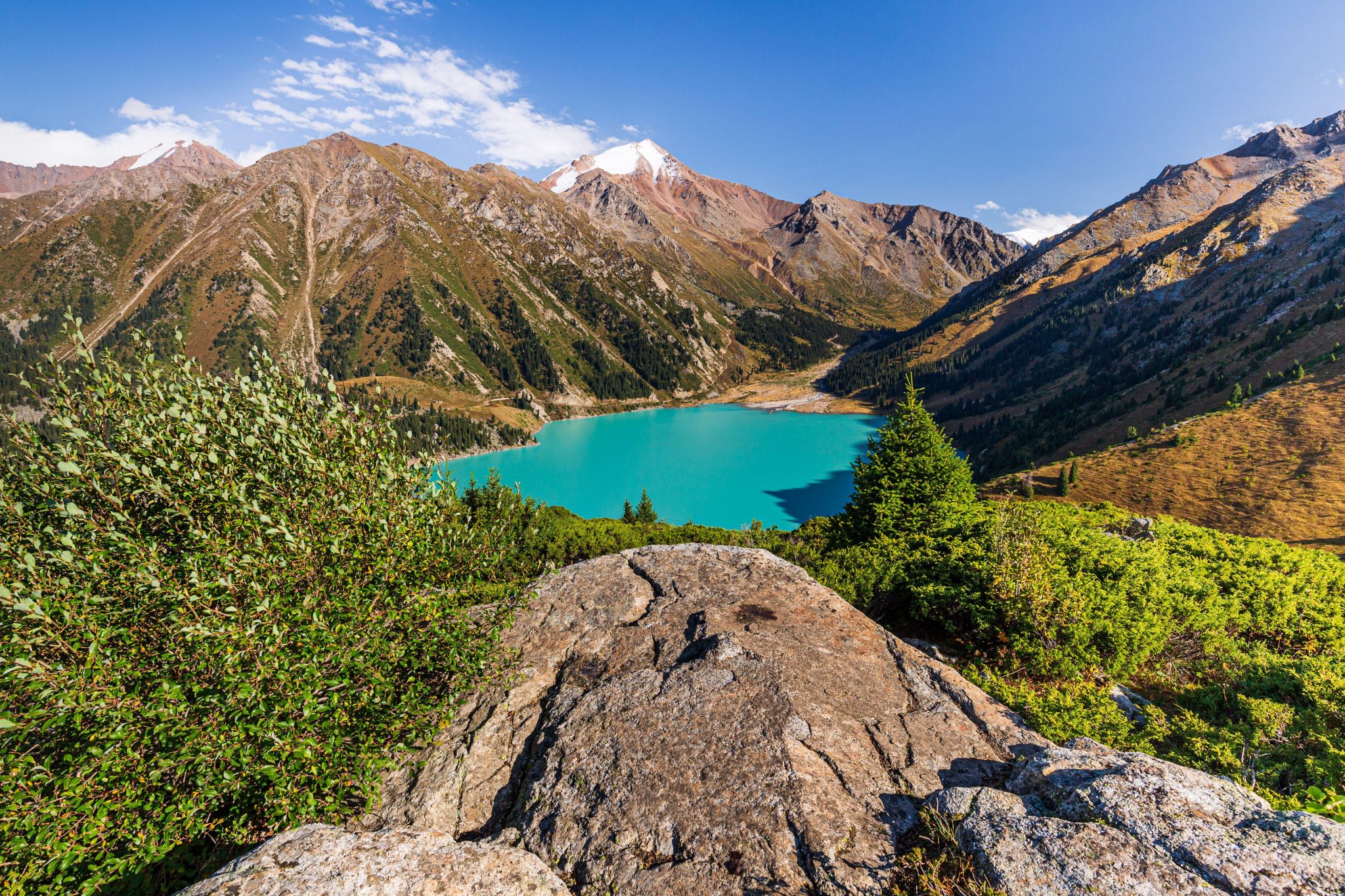 Hike or E-Bike to the Lake