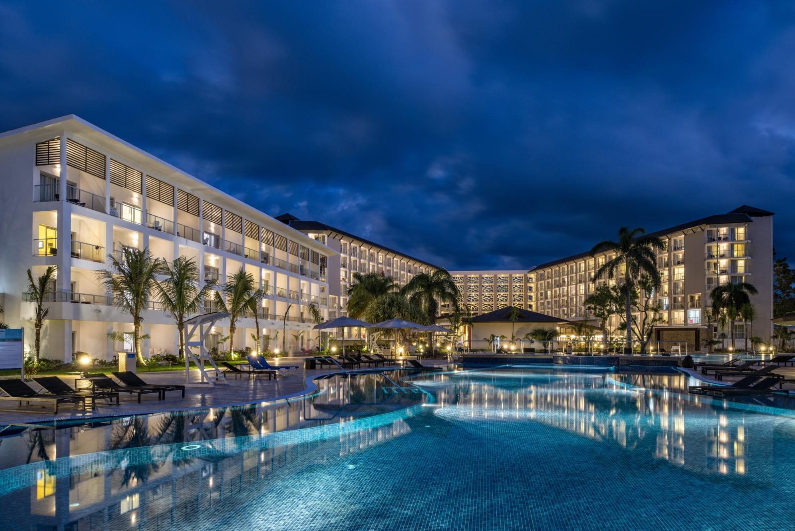 Glistening Waters Hotel