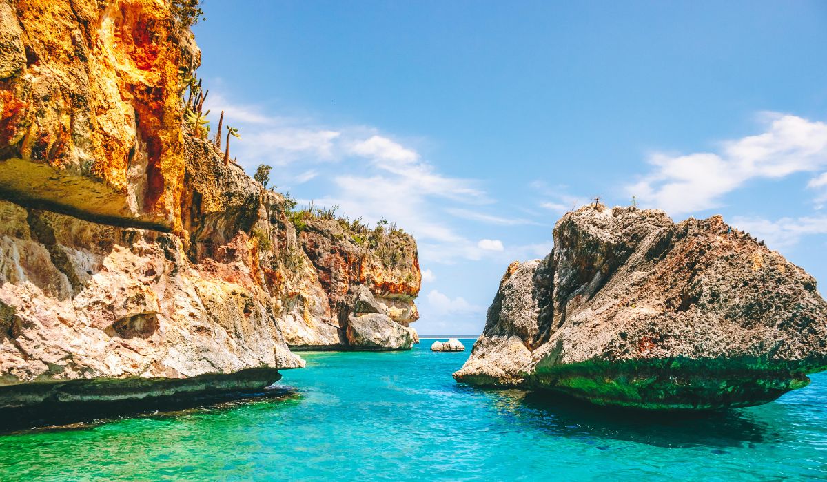 Bahia de las Aguilas Tour from Santo Domingo