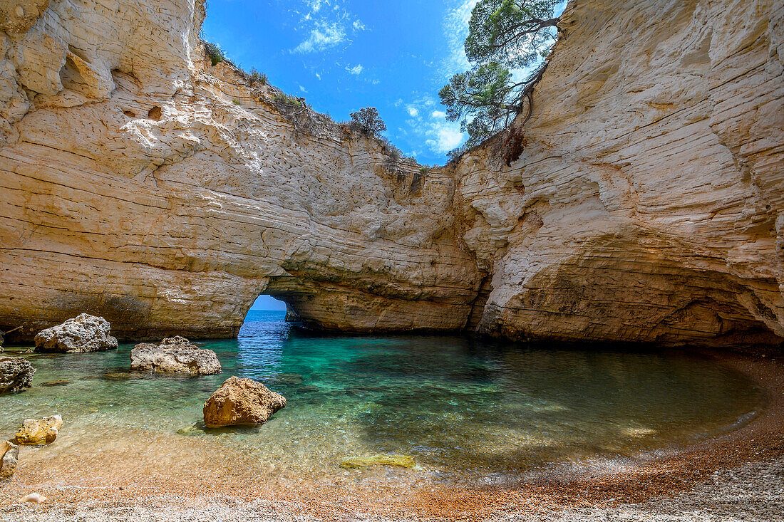 Grotta Sfondata