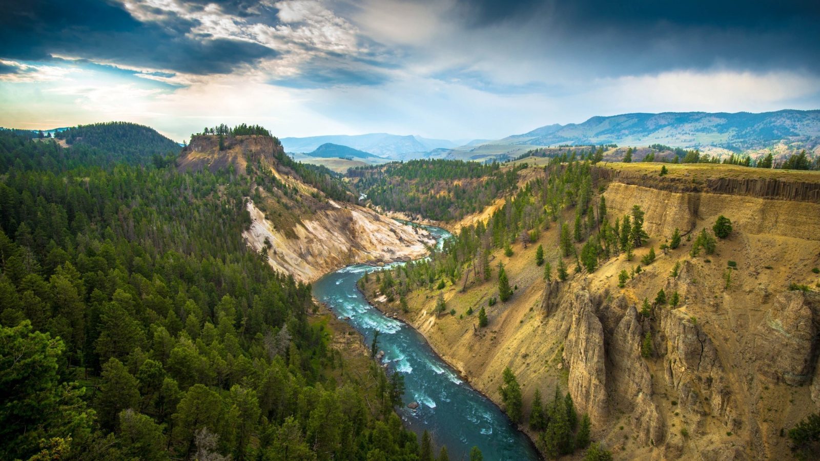 Yellowstone River Rafting Gardiner Adventures