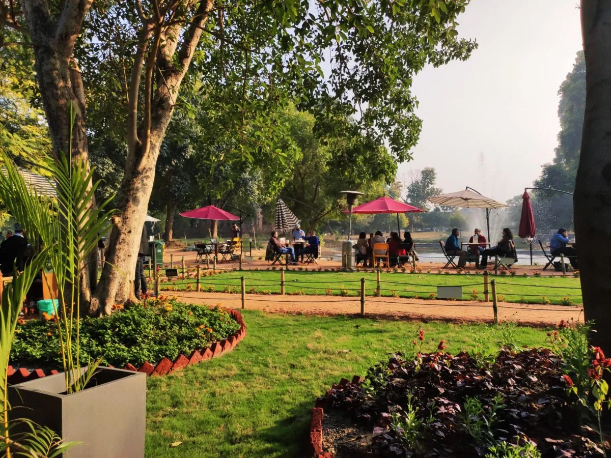 Model Farm & Café