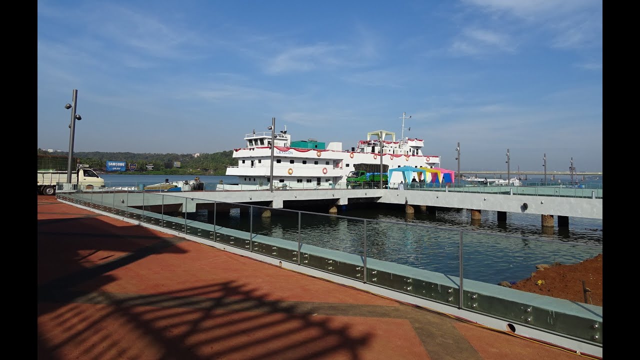 Arrive at Santa Monica Jetty