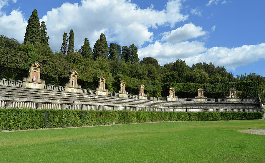 Amphitheater & Ägyptischer Obelisk