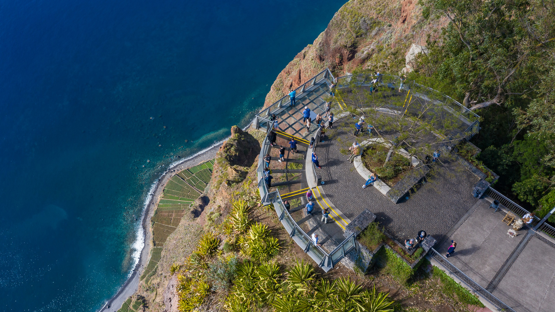 Cabo Girão Clifftop Viewpoint Terrace